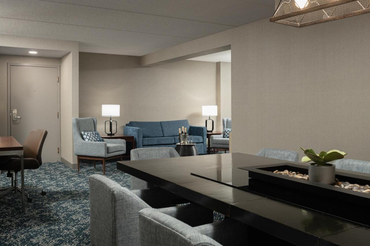 Four Points By Sheraton Milwaukee North Shore Brown Deer Exterior foto